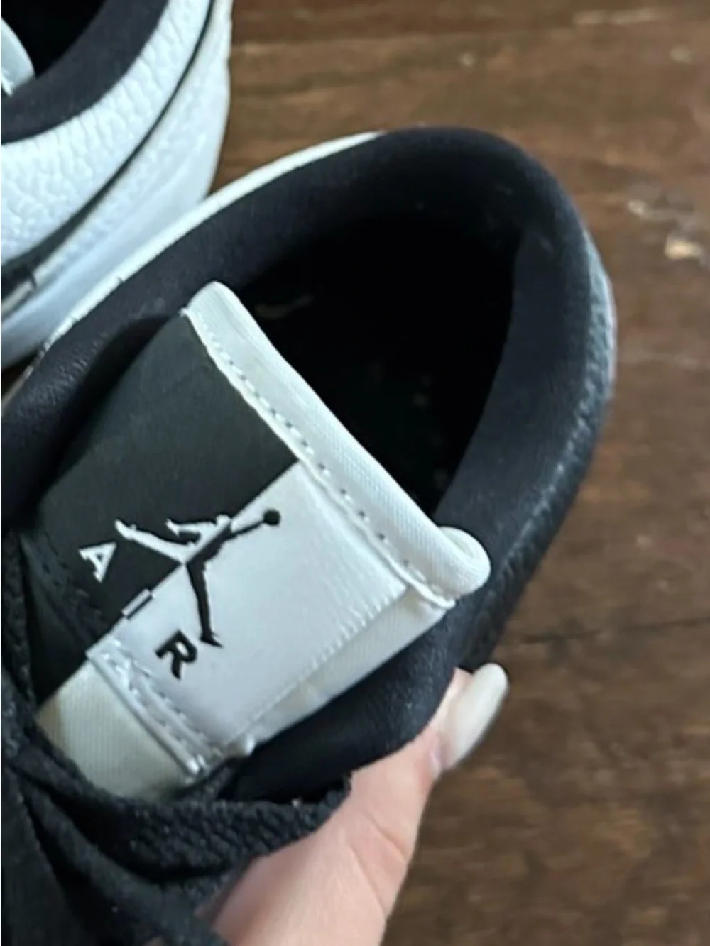 Nike Air Jordan 1 Low SE Homage Split White/ Black-size 8 women’s like new - Picture 11 of 16